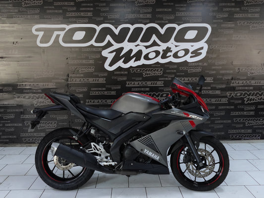YAMAHA R15 2023