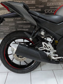 YAMAHA R15 2023